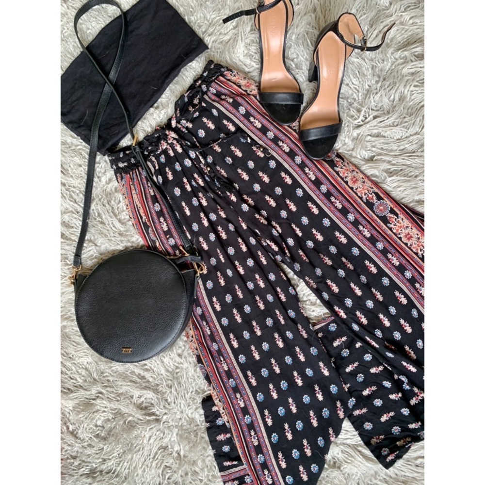 Palazzo pants with fun pattern!